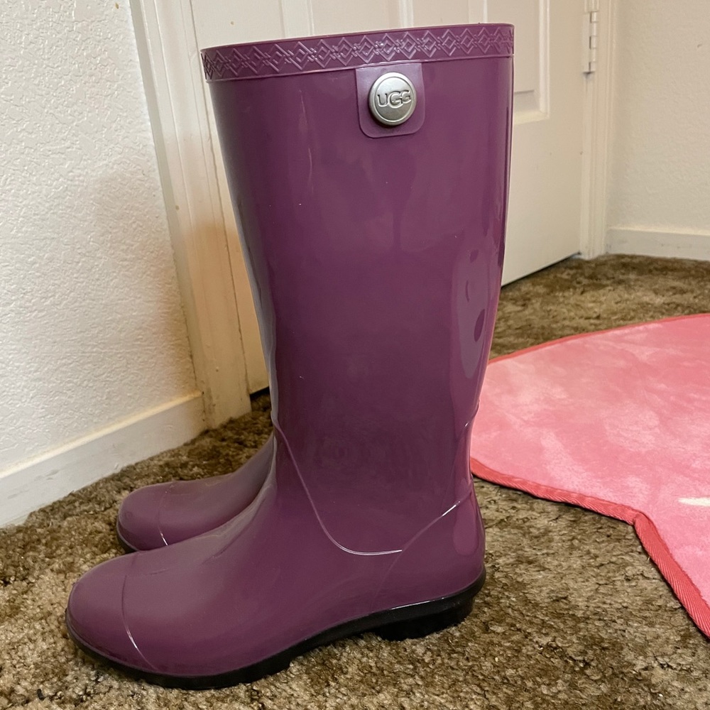 Purple Ugg rain boots